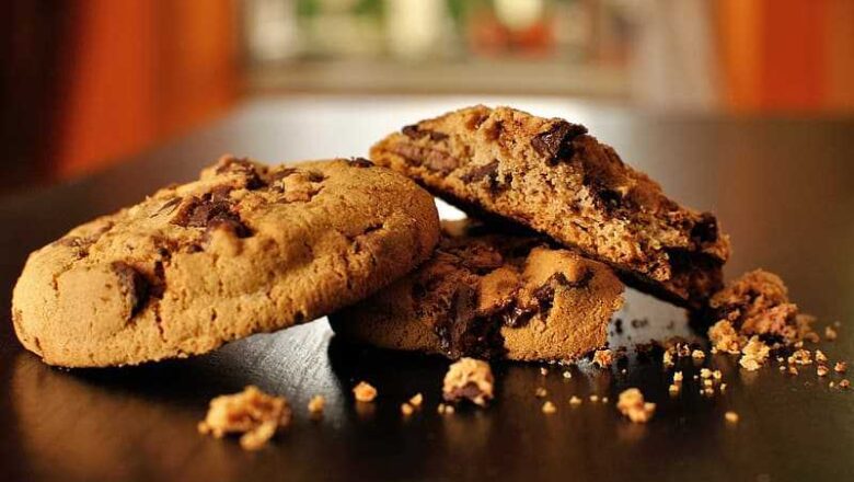 كوكيز الشوفان بالشوكولاته (Chocolate Chip Oat Cookies)